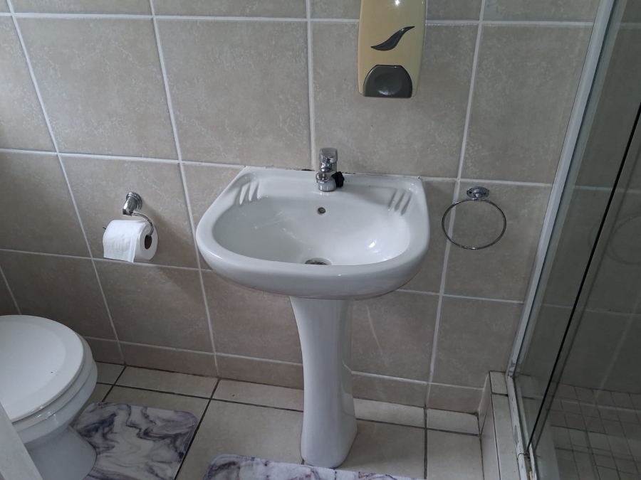 To Let 1 Bedroom Property for Rent in Gonubie North Eastern Cape